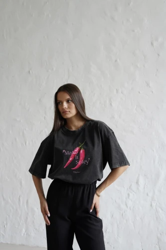 Milena-grafit-2-1365×2048.jpeg