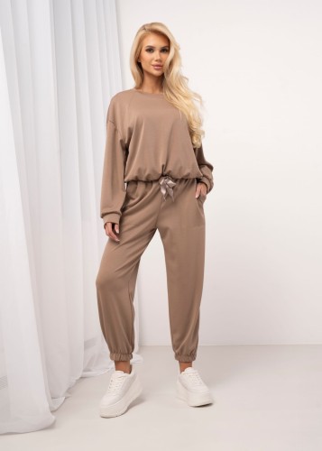 komplet-dresowy-z-bluza-typu-bombka-i-spodniami-jogger-2.jpg