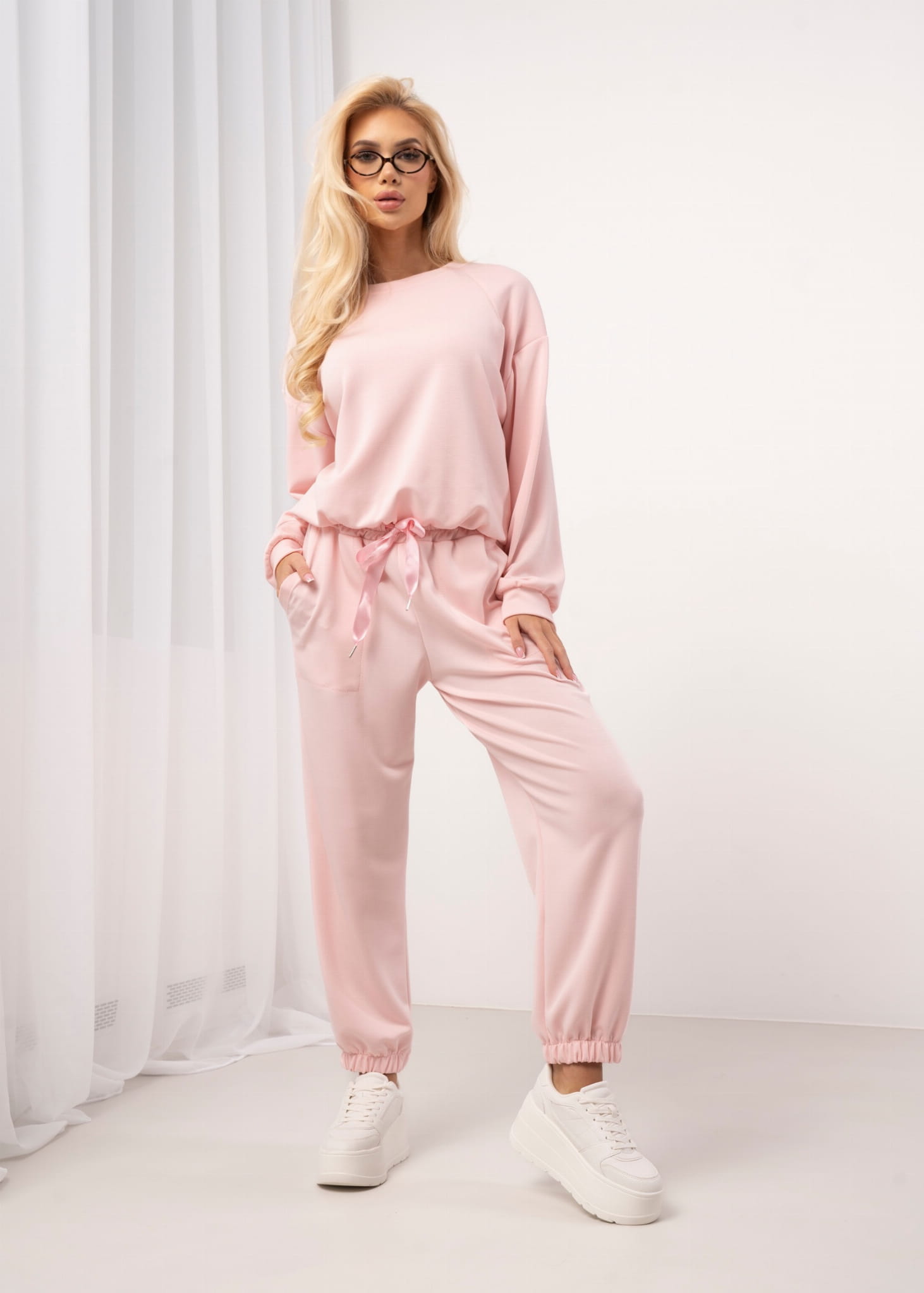 komplet-dresowy-z-bluza-typu-bombka-i-spodniami-jogger-7.jpg