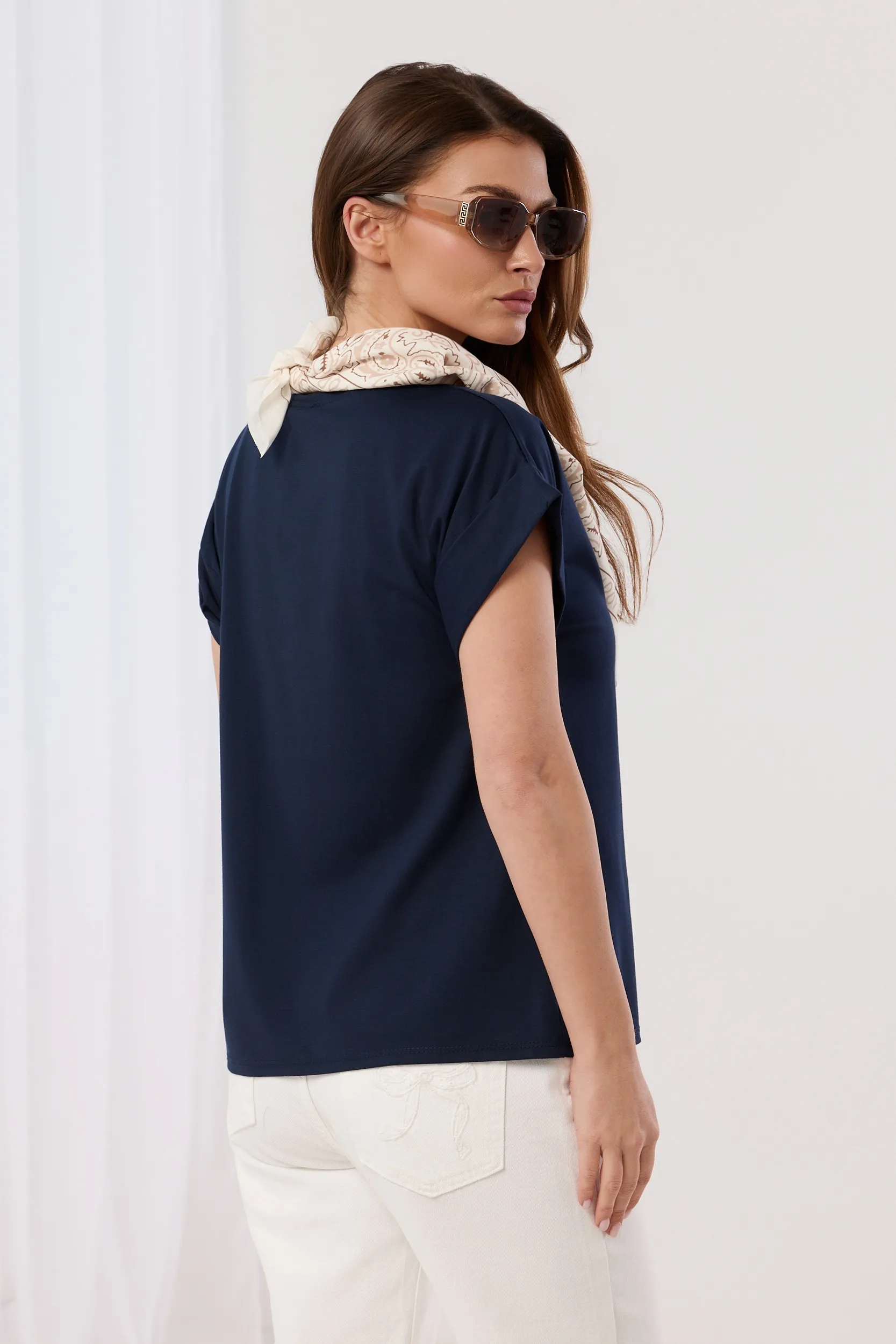 bluzka-oversize-z-ozdobna-apaszka-z-wzorem-paisley-5.jpg