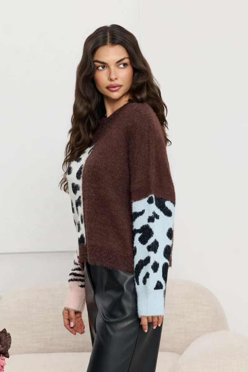 sweter-z-patchworkowym-wzorem-4.jpg